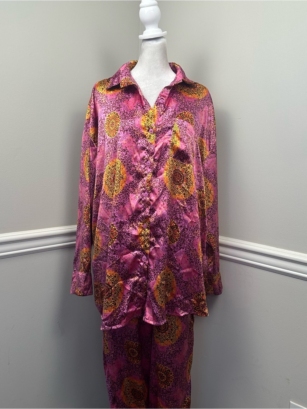 Nasty Gal Pink & Gold Floral Satin like  Pajama/ Pants Set 6